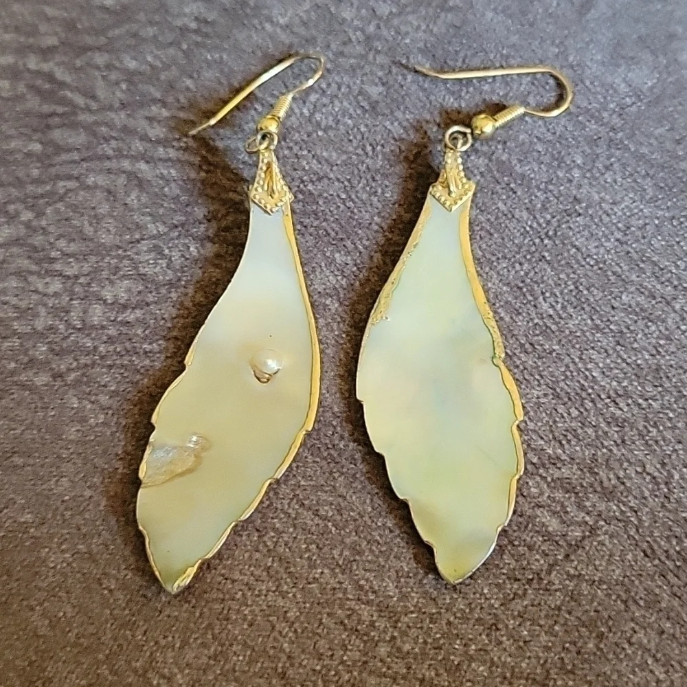 Vtg Estate Gold Plated Art Deco Mother of Pearl Leaf Earrings